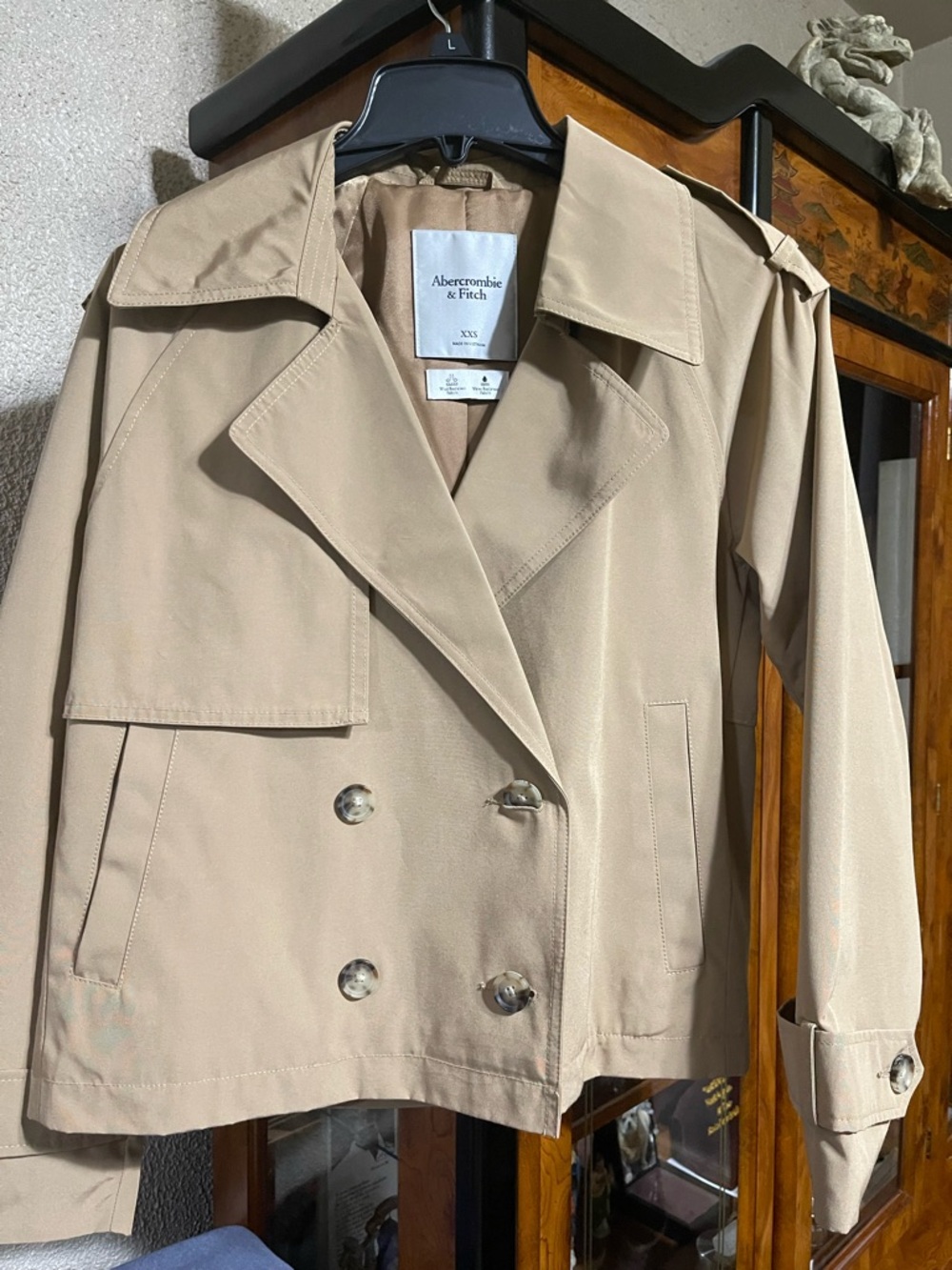 Abercrombie & Fitch Short Double-Breasted Trench Coat in Beige